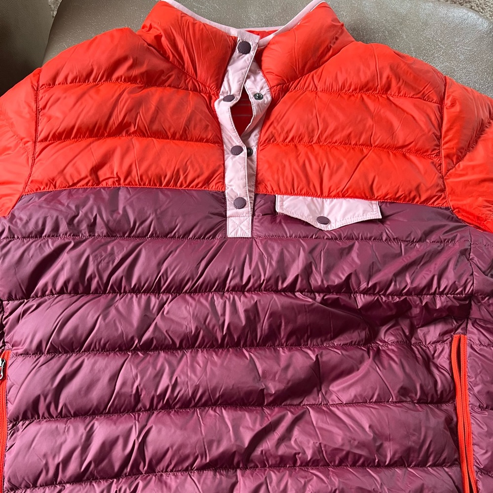 Womens Eddie Bauer pull over mock neck down jacket
